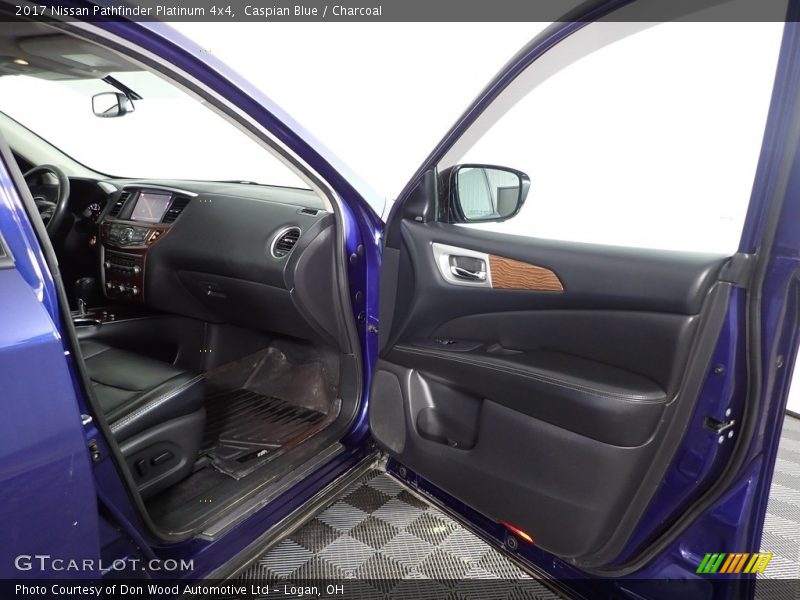 Caspian Blue / Charcoal 2017 Nissan Pathfinder Platinum 4x4