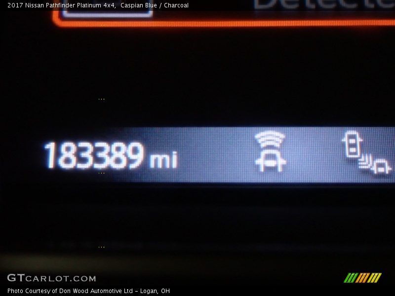 Caspian Blue / Charcoal 2017 Nissan Pathfinder Platinum 4x4