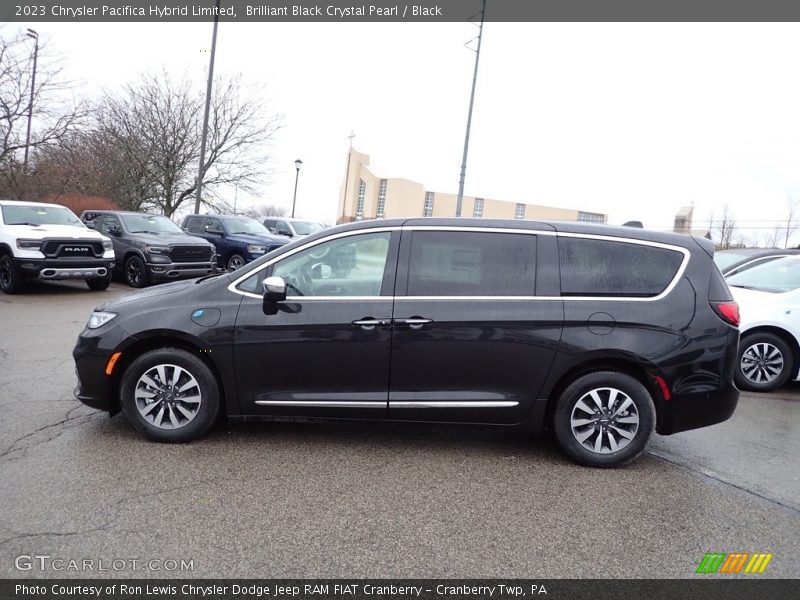 Brilliant Black Crystal Pearl / Black 2023 Chrysler Pacifica Hybrid Limited