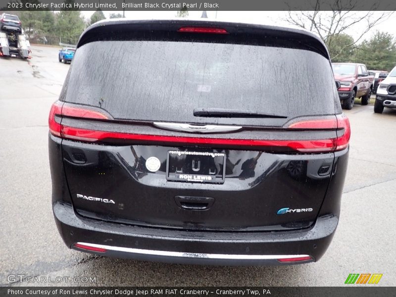 Brilliant Black Crystal Pearl / Black 2023 Chrysler Pacifica Hybrid Limited
