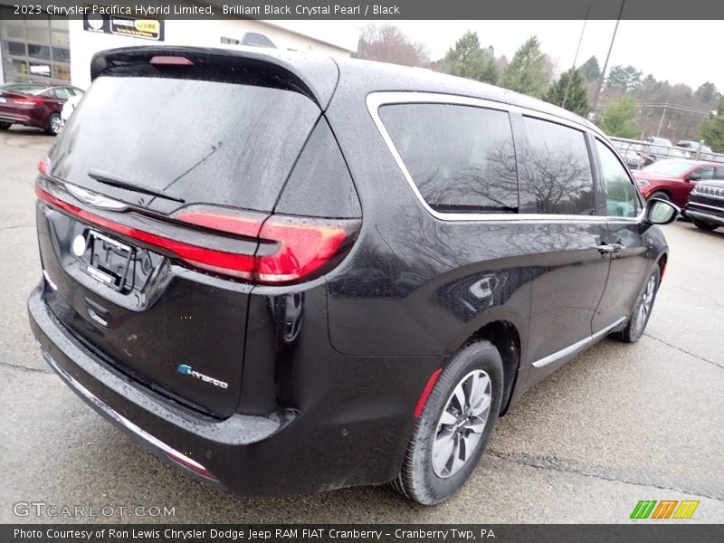 Brilliant Black Crystal Pearl / Black 2023 Chrysler Pacifica Hybrid Limited