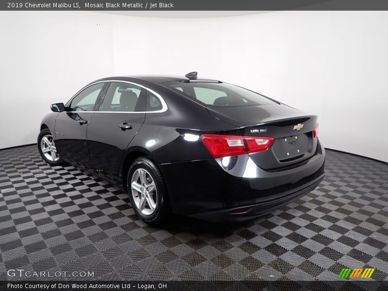 Mosaic Black Metallic / Jet Black 2019 Chevrolet Malibu LS