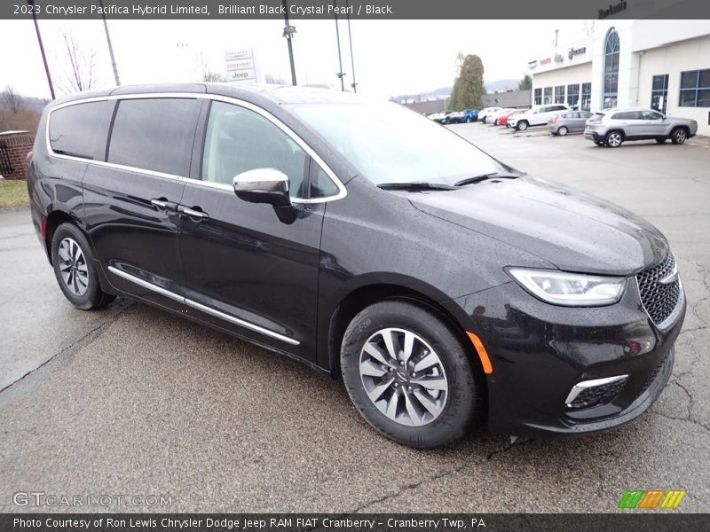 Brilliant Black Crystal Pearl / Black 2023 Chrysler Pacifica Hybrid Limited