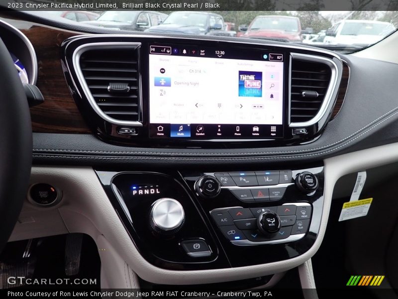 Brilliant Black Crystal Pearl / Black 2023 Chrysler Pacifica Hybrid Limited