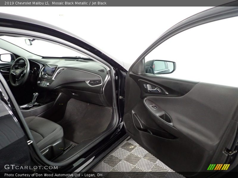 Mosaic Black Metallic / Jet Black 2019 Chevrolet Malibu LS