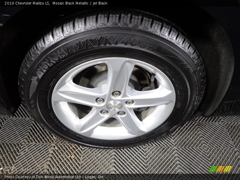 Mosaic Black Metallic / Jet Black 2019 Chevrolet Malibu LS