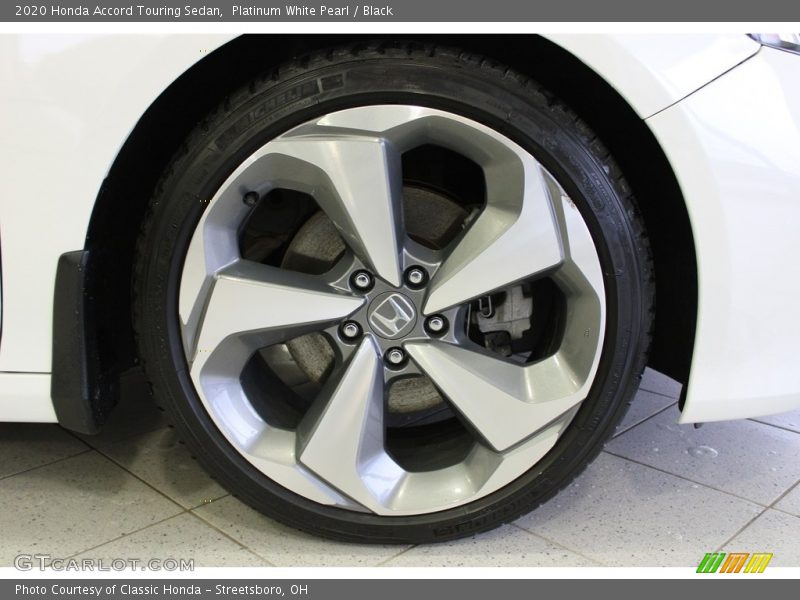 Platinum White Pearl / Black 2020 Honda Accord Touring Sedan