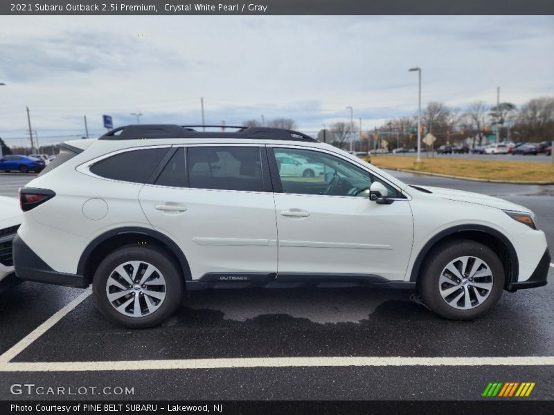 Crystal White Pearl / Gray 2021 Subaru Outback 2.5i Premium