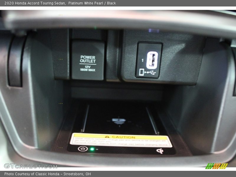 Platinum White Pearl / Black 2020 Honda Accord Touring Sedan