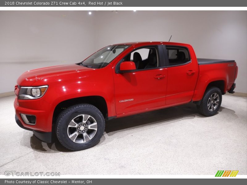 Front 3/4 View of 2018 Colorado Z71 Crew Cab 4x4