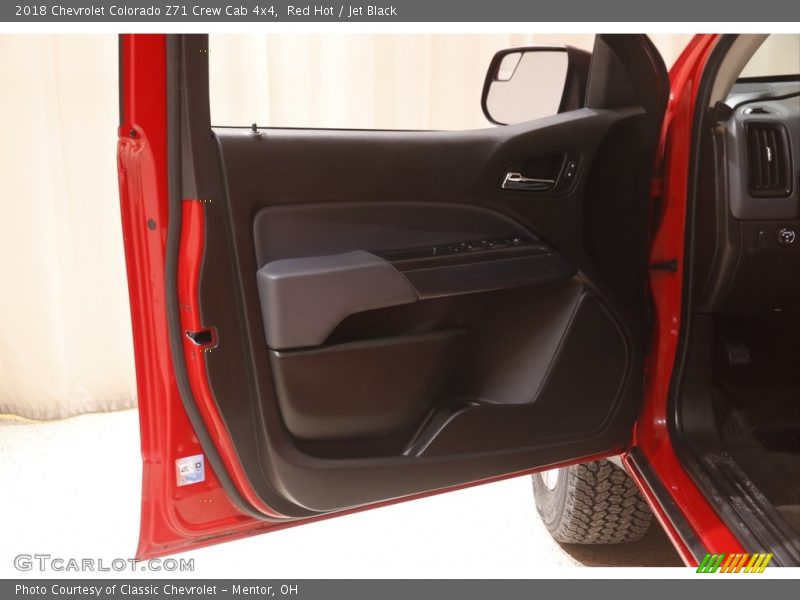 Red Hot / Jet Black 2018 Chevrolet Colorado Z71 Crew Cab 4x4