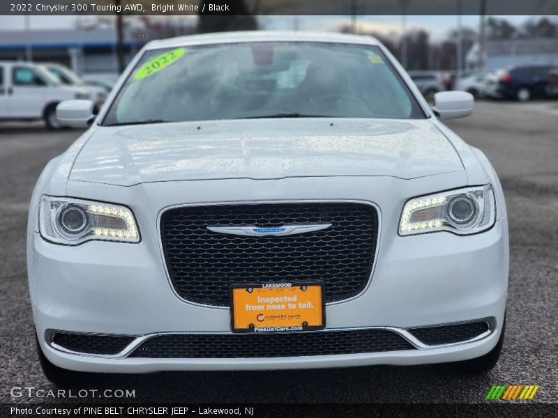 Bright White / Black 2022 Chrysler 300 Touring AWD
