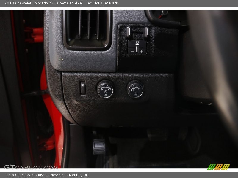 Red Hot / Jet Black 2018 Chevrolet Colorado Z71 Crew Cab 4x4