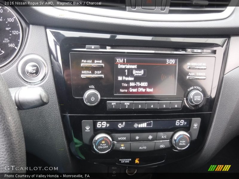 Controls of 2016 Rogue SV AWD