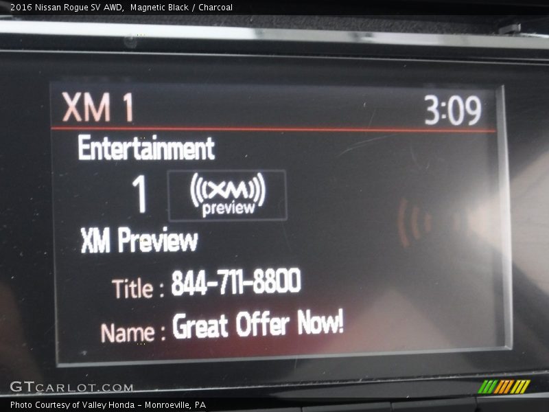 Magnetic Black / Charcoal 2016 Nissan Rogue SV AWD