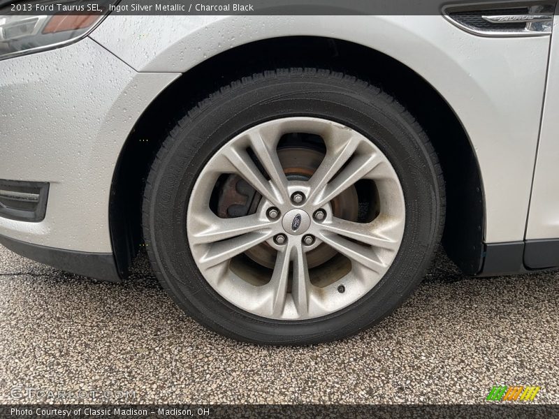 Ingot Silver Metallic / Charcoal Black 2013 Ford Taurus SEL