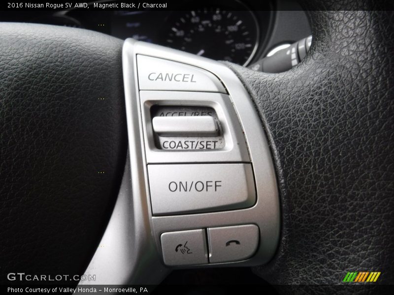  2016 Rogue SV AWD Steering Wheel