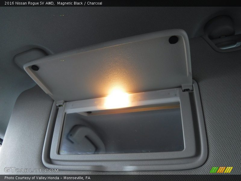 Magnetic Black / Charcoal 2016 Nissan Rogue SV AWD