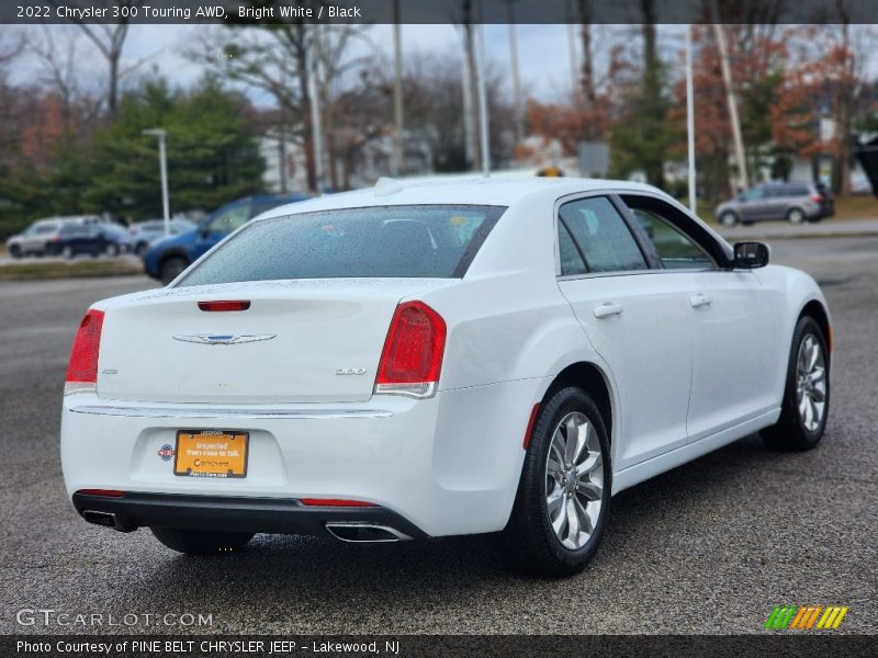 Bright White / Black 2022 Chrysler 300 Touring AWD