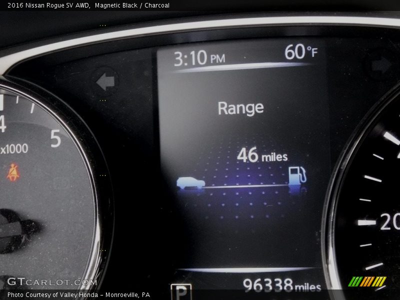 Magnetic Black / Charcoal 2016 Nissan Rogue SV AWD