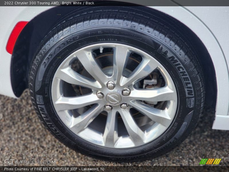  2022 300 Touring AWD Wheel