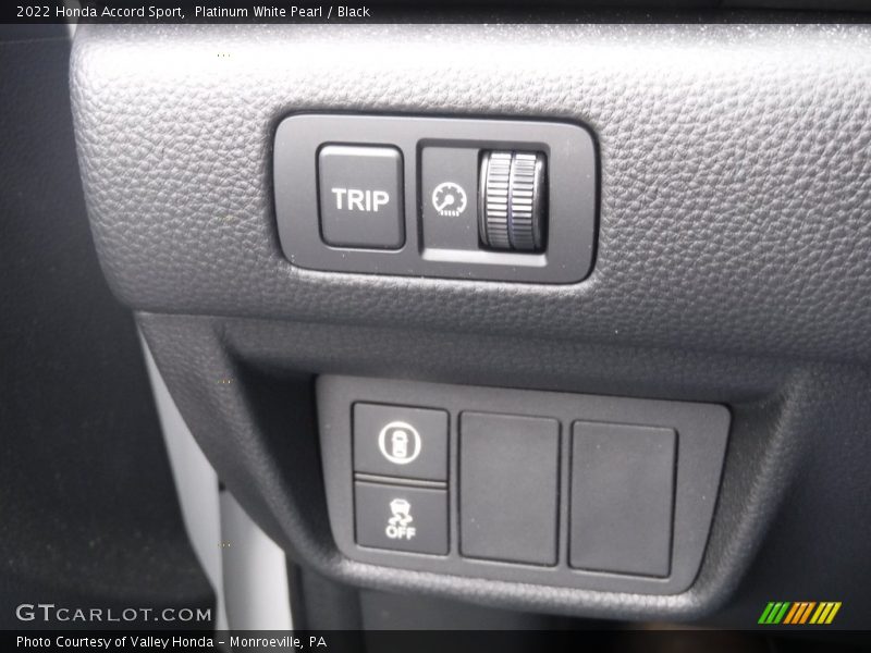 Platinum White Pearl / Black 2022 Honda Accord Sport