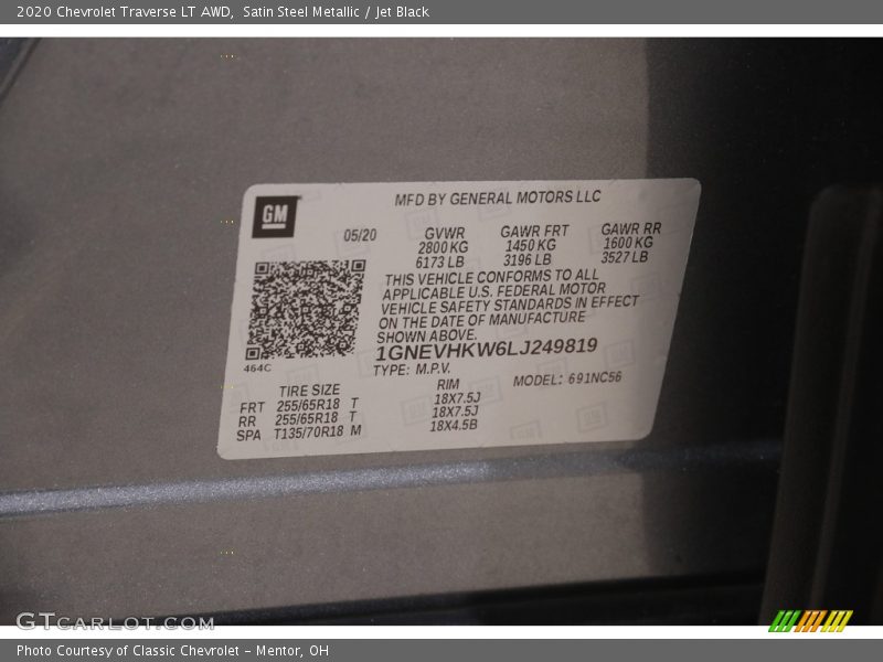 Satin Steel Metallic / Jet Black 2020 Chevrolet Traverse LT AWD