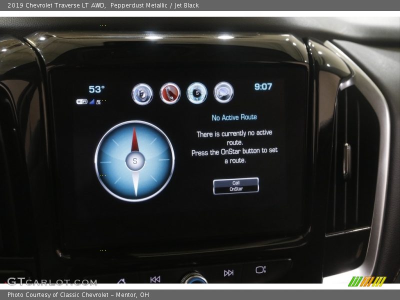 Pepperdust Metallic / Jet Black 2019 Chevrolet Traverse LT AWD