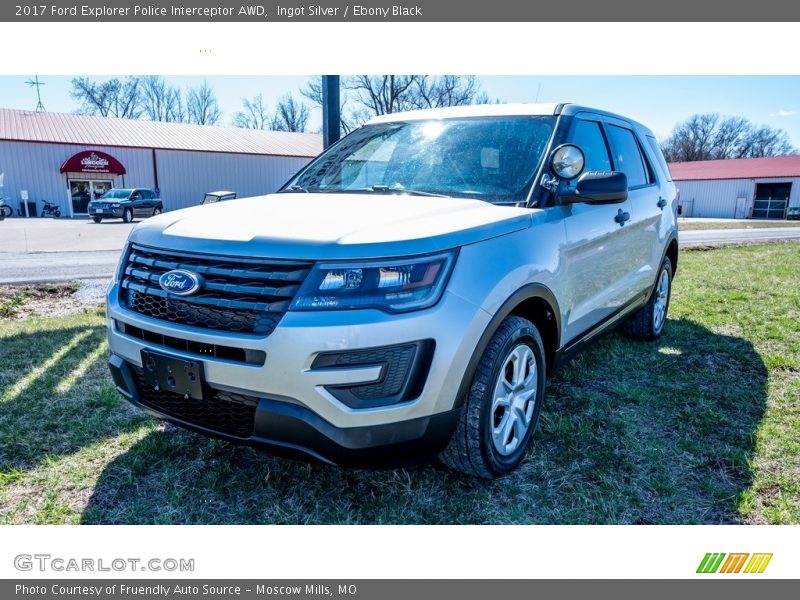 Front 3/4 View of 2017 Explorer Police Interceptor AWD