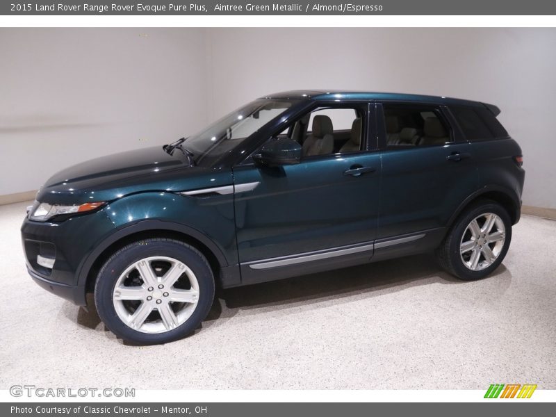 Front 3/4 View of 2015 Range Rover Evoque Pure Plus