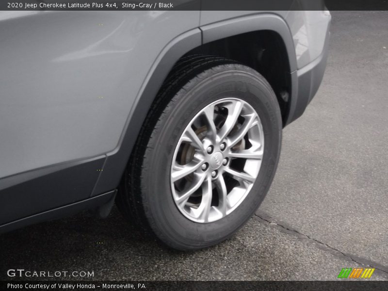 Sting-Gray / Black 2020 Jeep Cherokee Latitude Plus 4x4