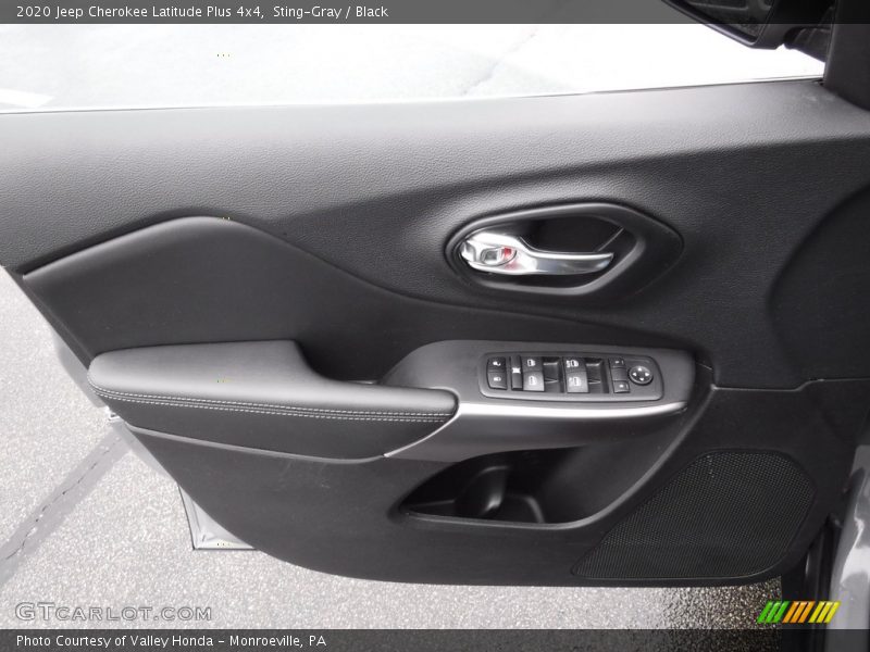 Sting-Gray / Black 2020 Jeep Cherokee Latitude Plus 4x4