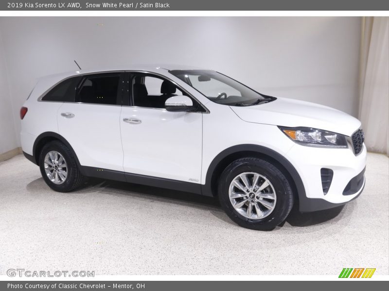 Snow White Pearl / Satin Black 2019 Kia Sorento LX AWD