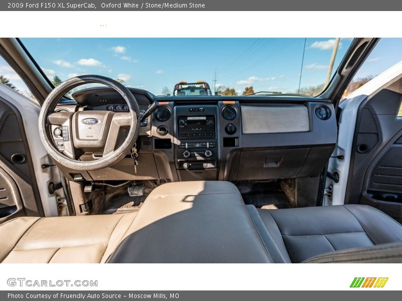 Oxford White / Stone/Medium Stone 2009 Ford F150 XL SuperCab