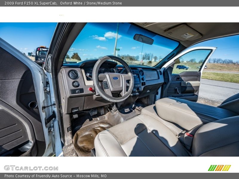 Oxford White / Stone/Medium Stone 2009 Ford F150 XL SuperCab