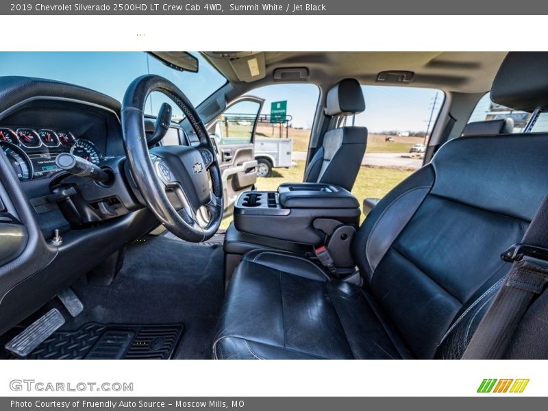 Summit White / Jet Black 2019 Chevrolet Silverado 2500HD LT Crew Cab 4WD