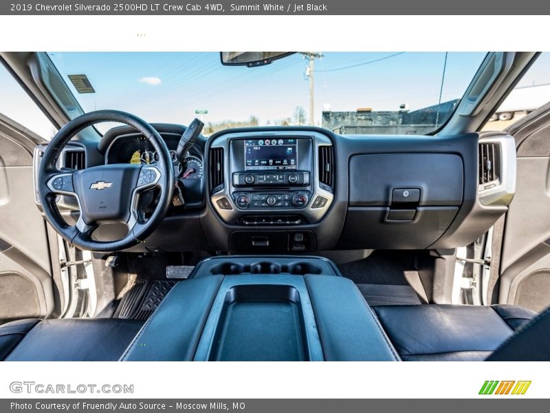 Summit White / Jet Black 2019 Chevrolet Silverado 2500HD LT Crew Cab 4WD