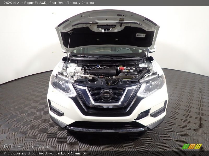 Pearl White Tricoat / Charcoal 2020 Nissan Rogue SV AWD