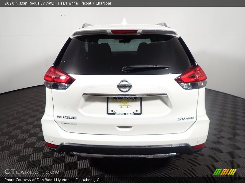 Pearl White Tricoat / Charcoal 2020 Nissan Rogue SV AWD
