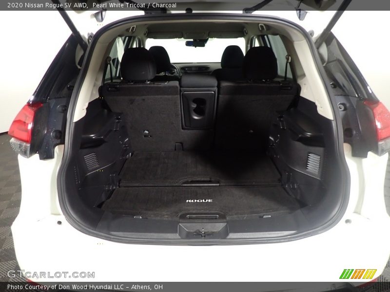Pearl White Tricoat / Charcoal 2020 Nissan Rogue SV AWD