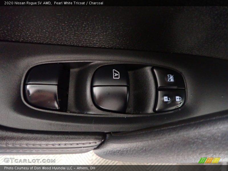 Pearl White Tricoat / Charcoal 2020 Nissan Rogue SV AWD