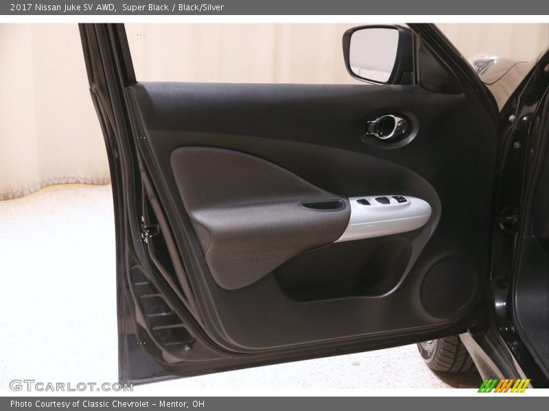 Door Panel of 2017 Juke SV AWD