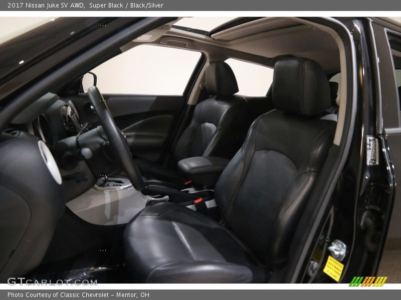 Super Black / Black/Silver 2017 Nissan Juke SV AWD