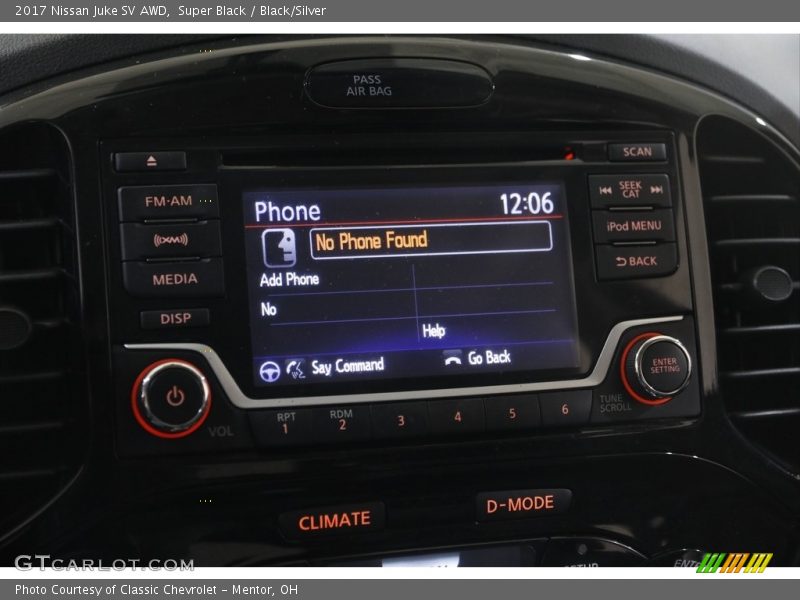 Controls of 2017 Juke SV AWD