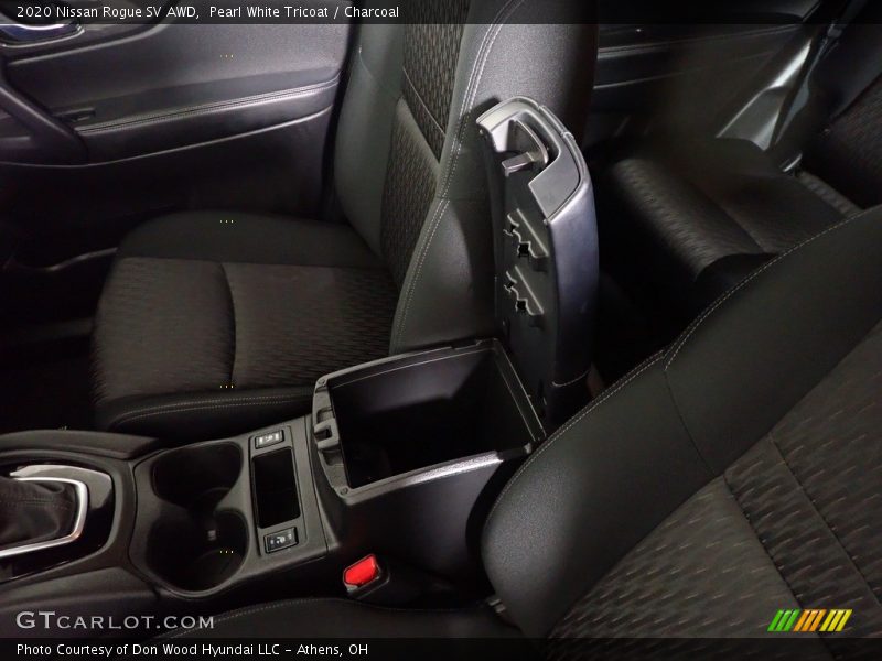 Pearl White Tricoat / Charcoal 2020 Nissan Rogue SV AWD