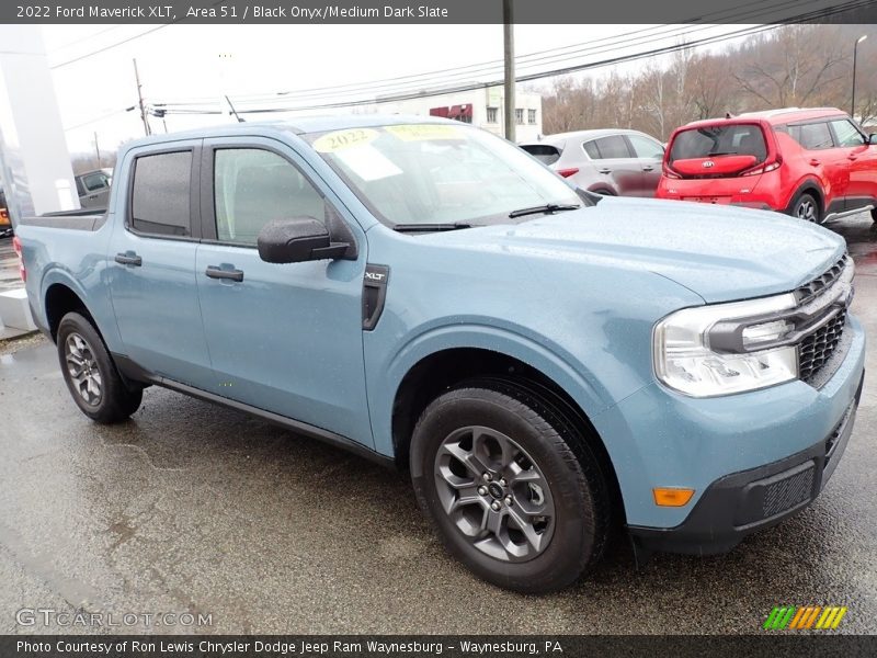 Front 3/4 View of 2022 Maverick XLT