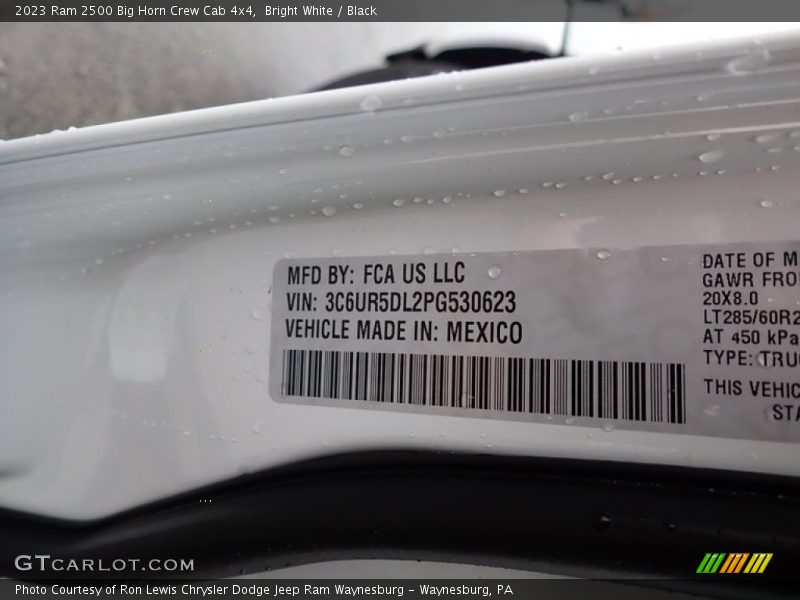 Bright White / Black 2023 Ram 2500 Big Horn Crew Cab 4x4