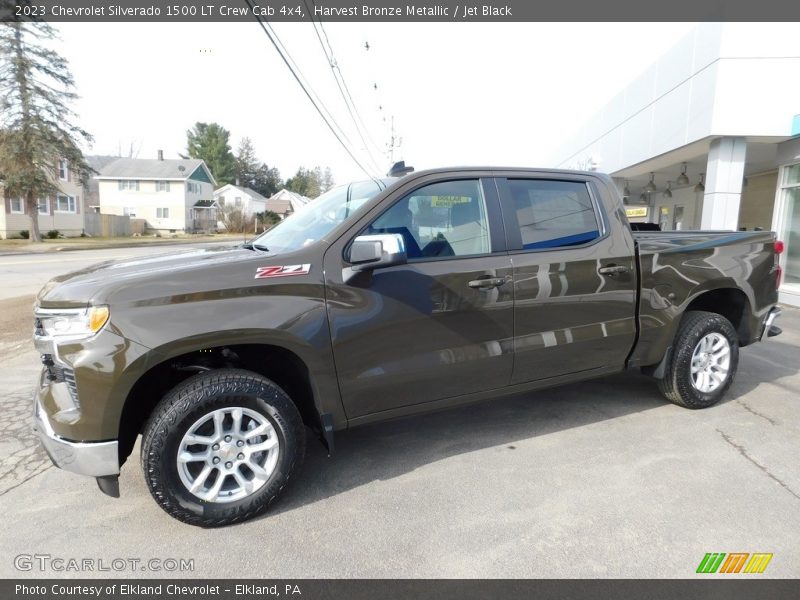 Front 3/4 View of 2023 Silverado 1500 LT Crew Cab 4x4