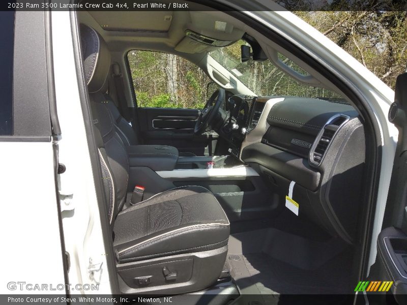 Pearl White / Black 2023 Ram 3500 Laramie Crew Cab 4x4