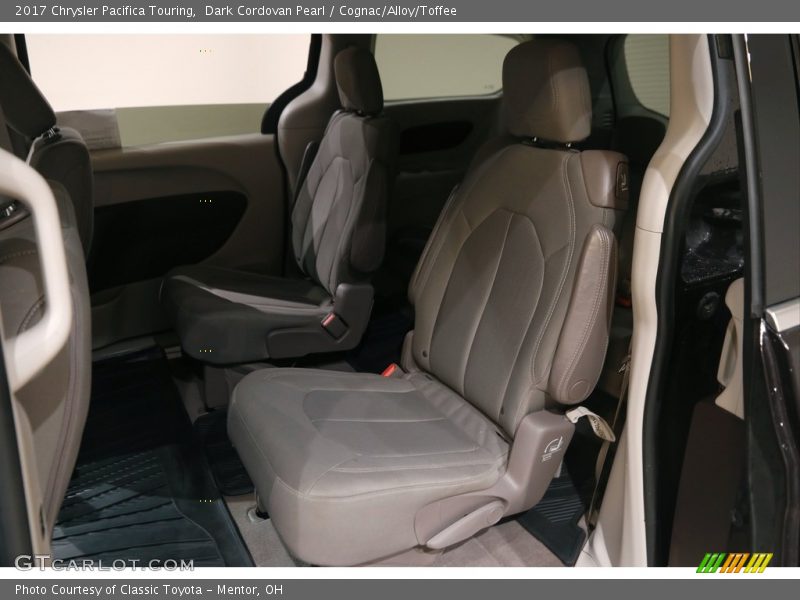 Dark Cordovan Pearl / Cognac/Alloy/Toffee 2017 Chrysler Pacifica Touring